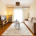 Center 3br Retreat *