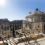 Center 3br Retreat *